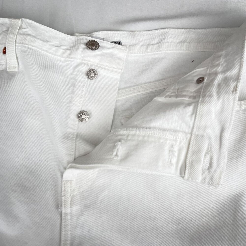 Re/Done Button Fly Mid-Rise Boy Shorts White Rigid Denim Womens 32‎ NWT - Picture 9 of 16